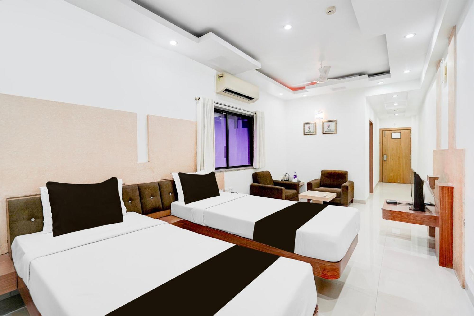 Super Townhouse Mg Road Porbandar Formerly Hotel Harmony Esterno foto