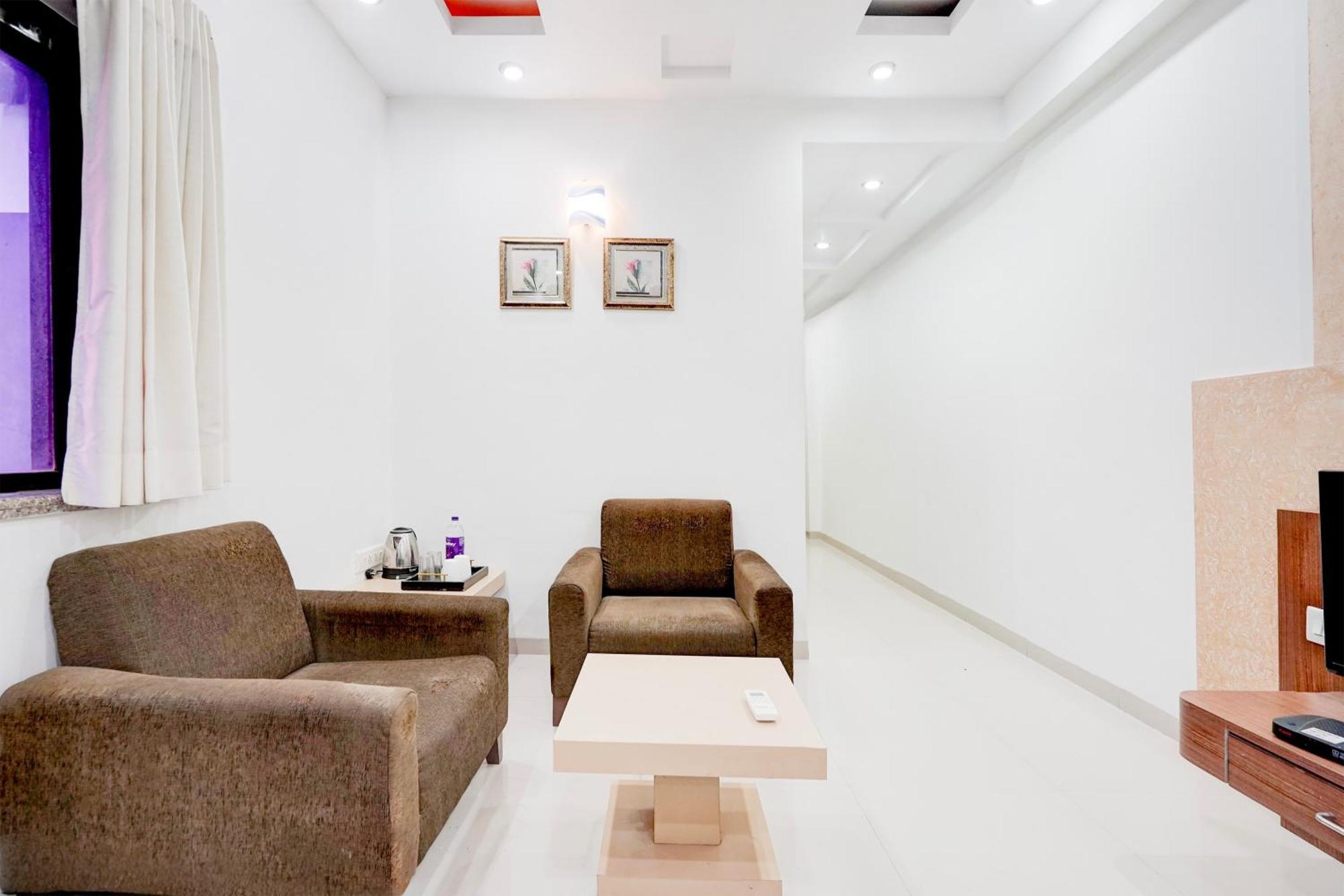 Super Townhouse Mg Road Porbandar Formerly Hotel Harmony Esterno foto