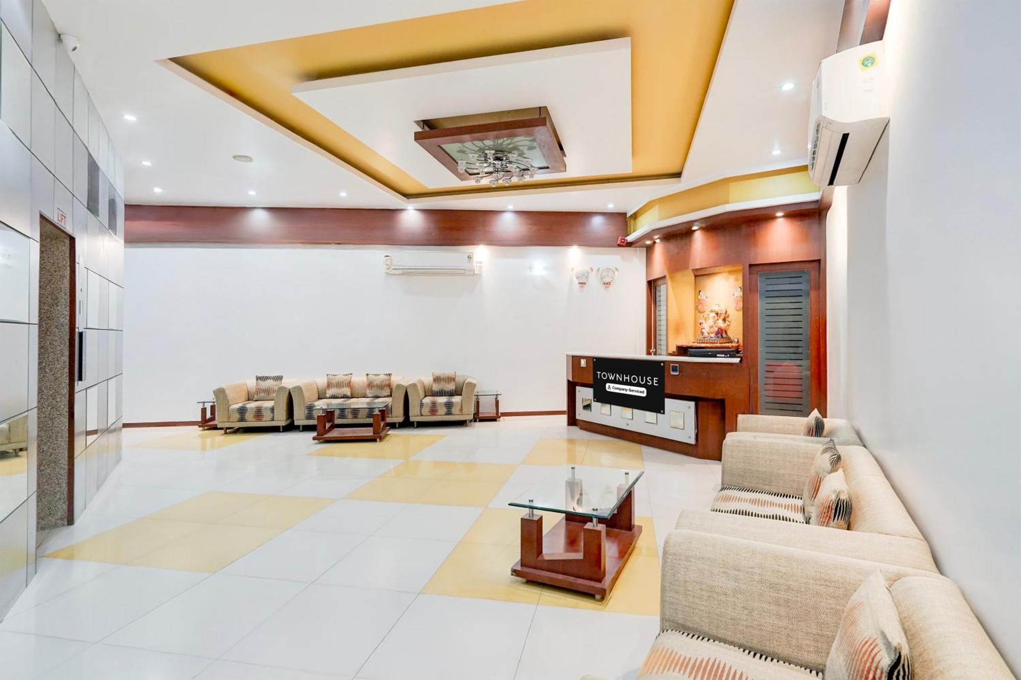 Super Townhouse Mg Road Porbandar Formerly Hotel Harmony Esterno foto